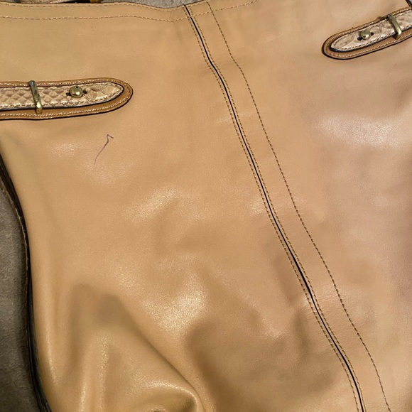 Coach Hobo Leather Large Purse, Tan - Picture 4 of 9